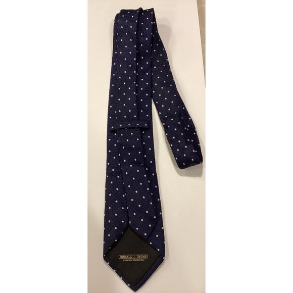 Donald J Trump Signature Collection Blue Polka Dot Silk Neck Tie 60"x 3-1/8” - Picture 4 of 6